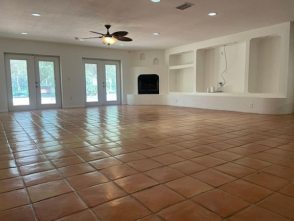 5th image of 3124 Great Oaks Blvd