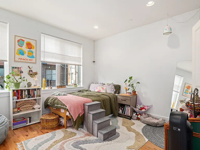 1822 Earp St — Photo 8