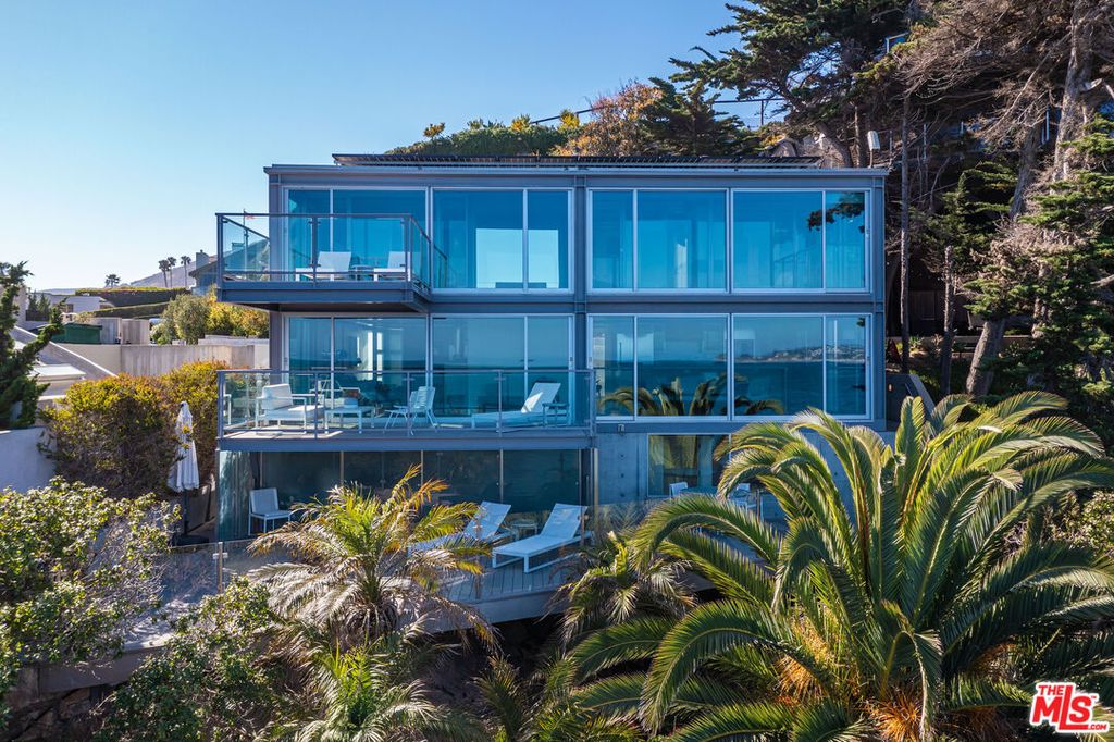 6525 Point Lechuza Dr, Malibu, CA - View 2