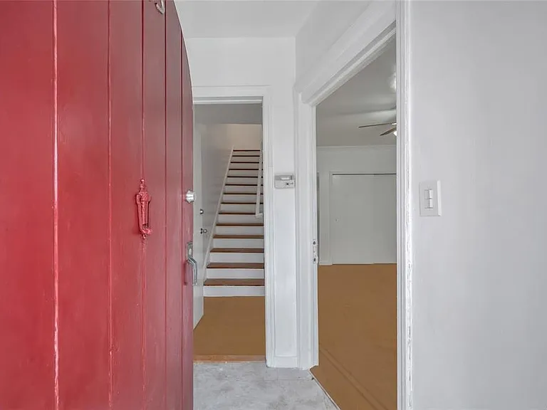 67-03 Burns St #2N — Photo 2