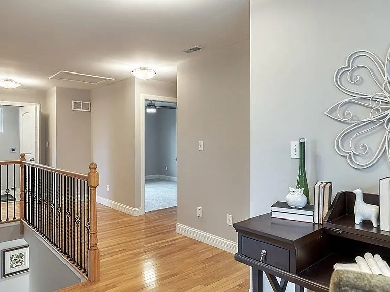 11910 Crystal Dr — Photo 8