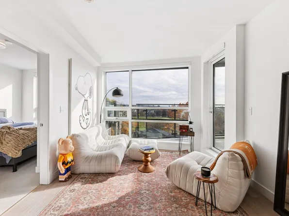 7638 Cambie St #408, Vancouver, BC V6P 3H7