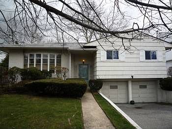 1st image of 815 Lowell St
