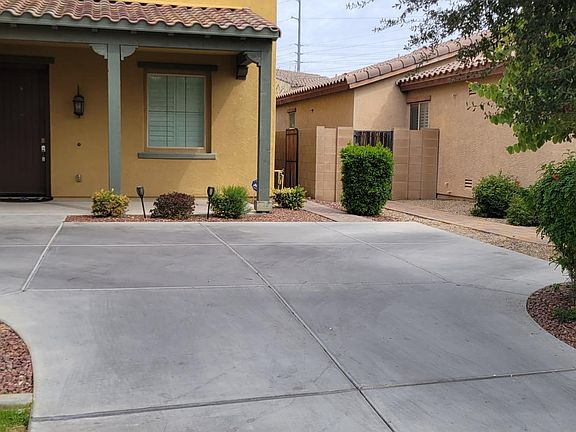 3rd image of 242 E Jade Dr