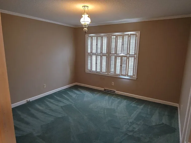 107 Pinewood Dr — Photo 8