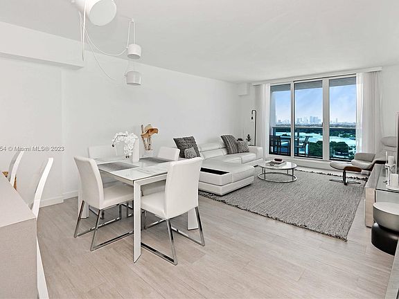 4th image of 2301 Collins Ave APT 1534