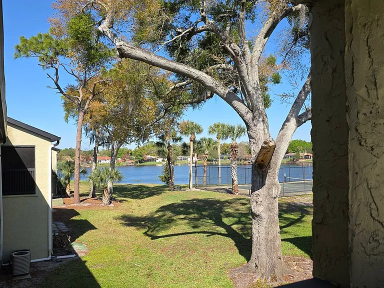 922 Lake Destiny Rd #F — Photo 16