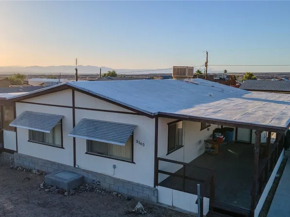 5165 Mesa Dr, Topock, AZ 86436