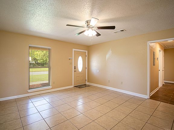 2nd image of 112 Sedgewick Dr