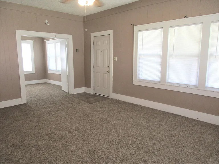 620 N Bradley St — Photo 4