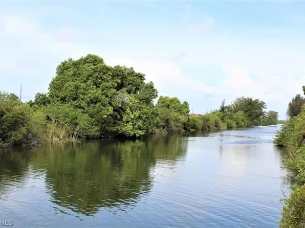 27 NW 19th Ter, Cape Coral, FL 33993