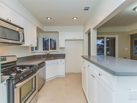 5th image of 10505 McNerney Ave