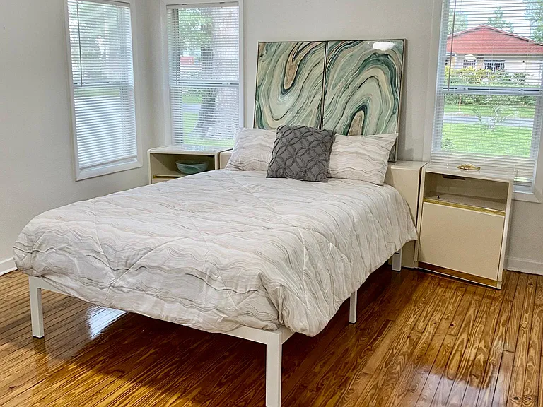 8716 N Tampa St — Photo 17