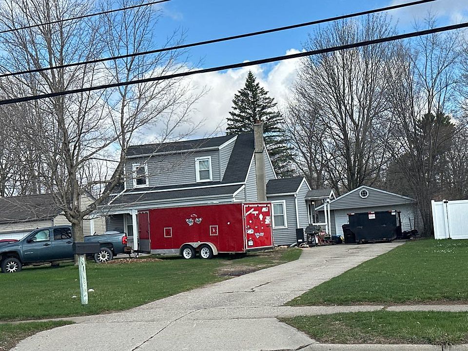 1st image of 305 W Russell Rd
