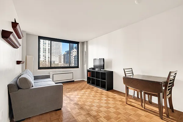 Rented by Compass | media 9