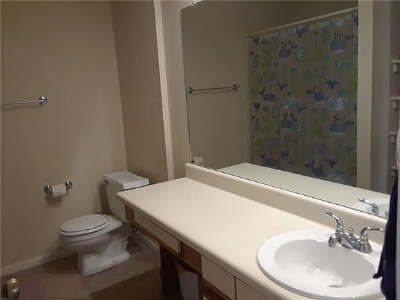 4th image of 934 Sugarberry Dr