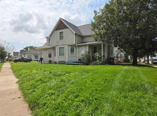 1334 C St SW, Cedar Rapids, IA 52404