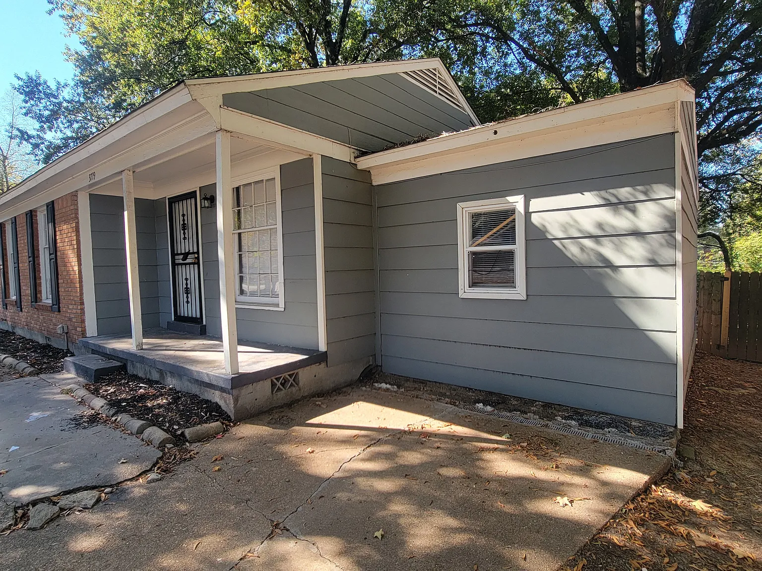 5-Bed, 1.5-Bathroom One-Story Home with Fenced Backyard — Photo 2