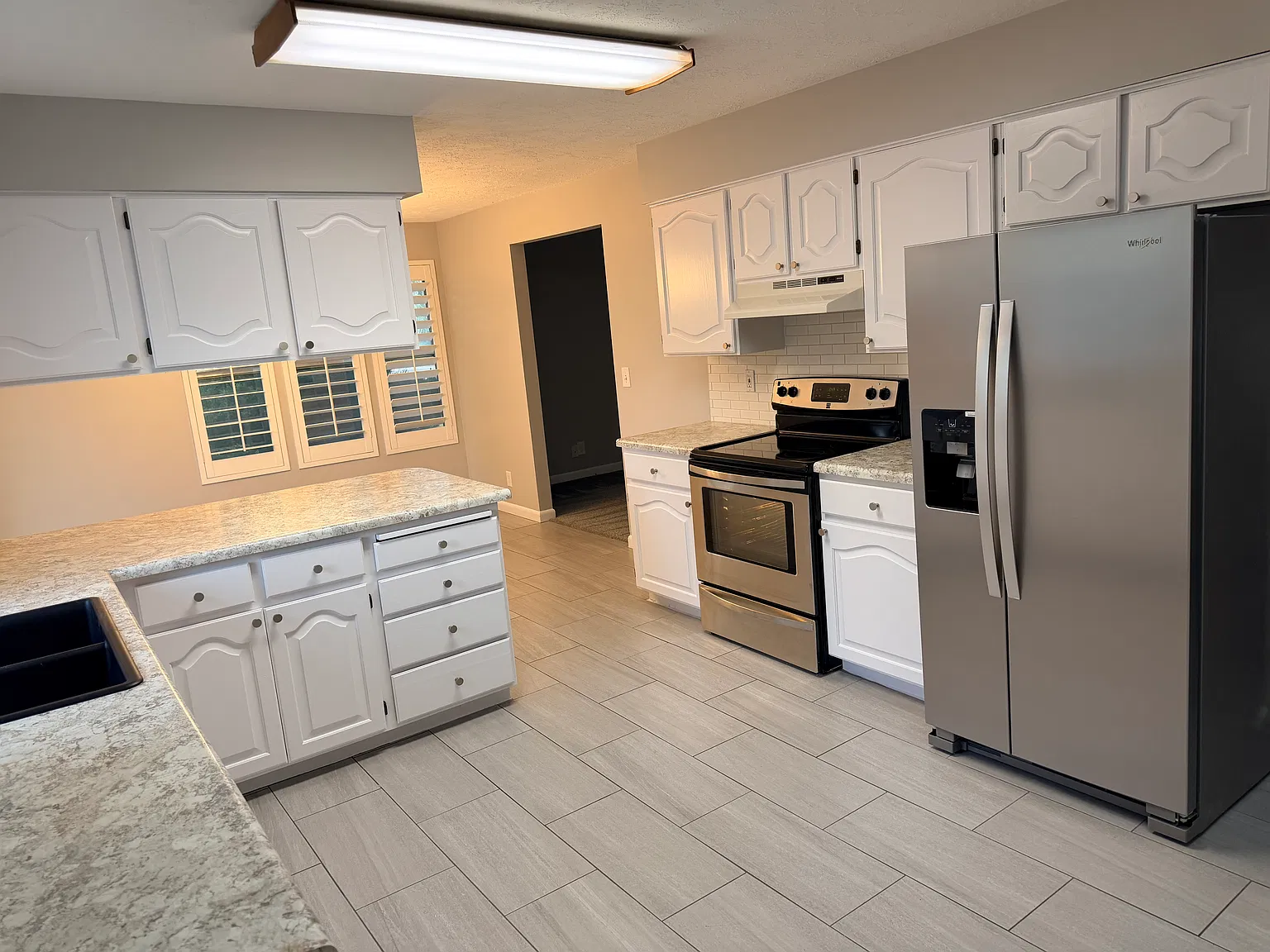 5 bed, 2.5 bath, 3198 sqft, $3,195 — Photo 3