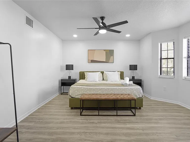 2540 Albany Dr — Photo 15