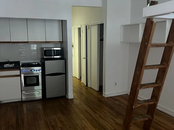 321 E 89th St APT 1A, New York, NY 10128