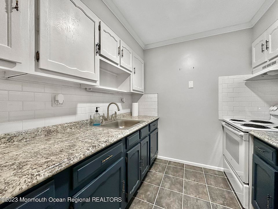 1st image of 1118C Argyll Circle