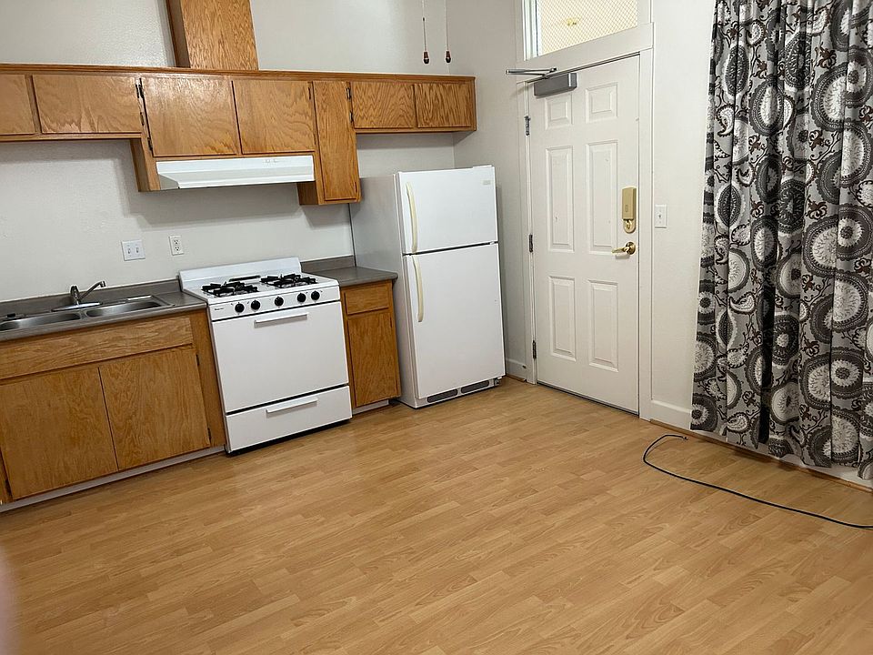 2nd image of 256 N Main St APT 12
