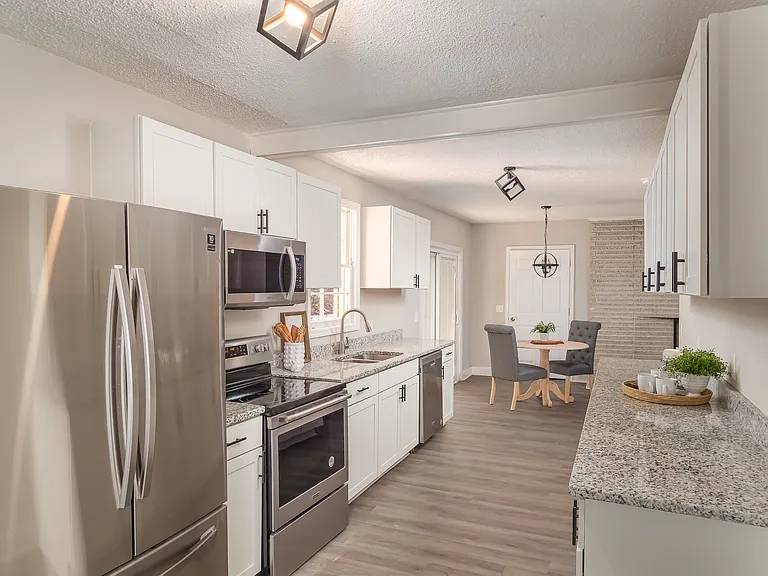 2724 Gervais St — Photo 5