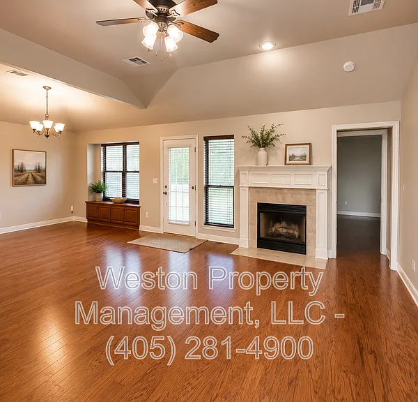 821 NW 120th Ter — Photo 11