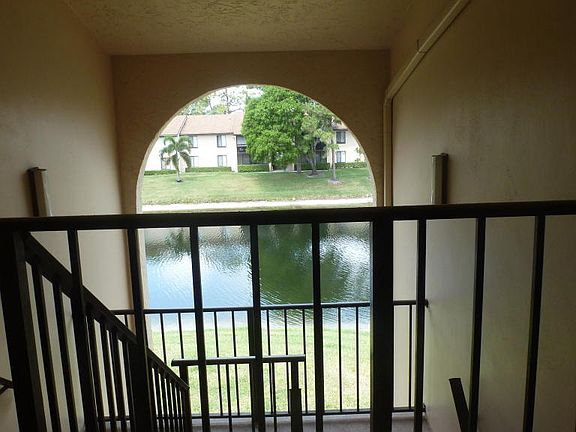 3rd image of 624 Sea Pine Way APT F3