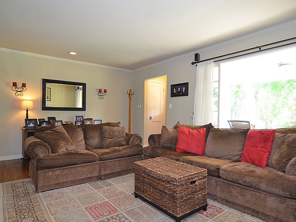 Large window for great natural light