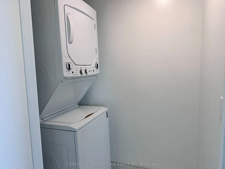 4010 Eglinton Ave W #810 — Photo 10
