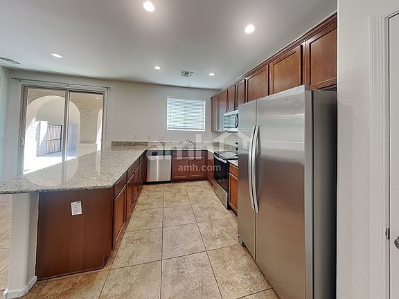 3rd image of 2865 S Hansen Dr