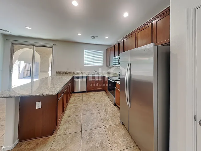 2865 S Hansen Dr — Photo 3