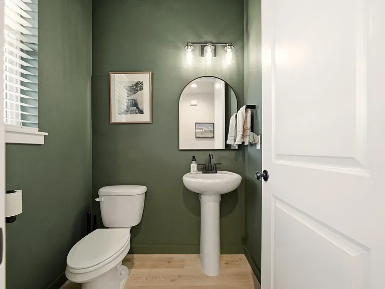 4327 NE 183rd St — Photo 7