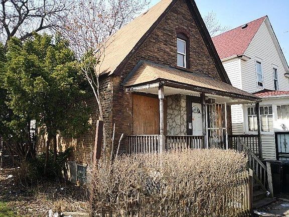 2nd image of 400 N Lawler Ave