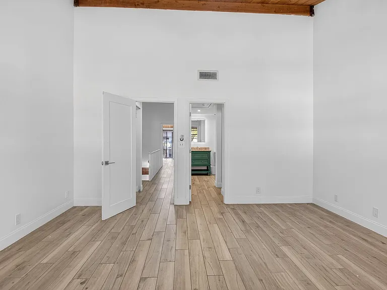 4761 NW 2nd Ave #301 — Photo 30