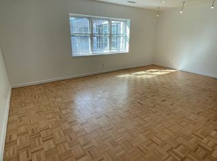 169 Lake Shore Rd #U2, Brighton, MA 02135