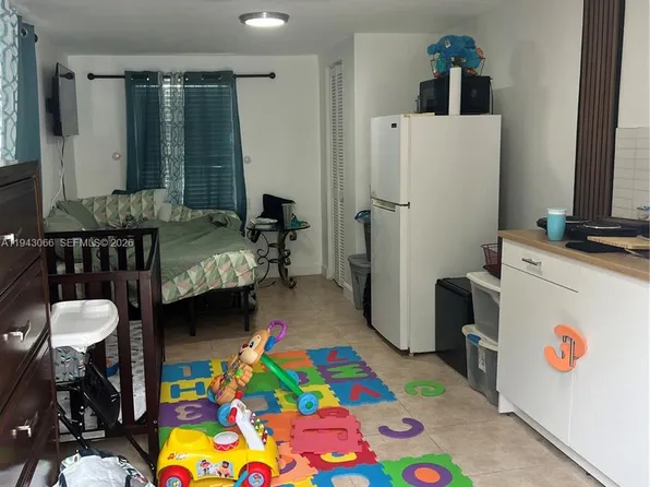 11201 NW 12th Ave #2, Miami, FL 33168