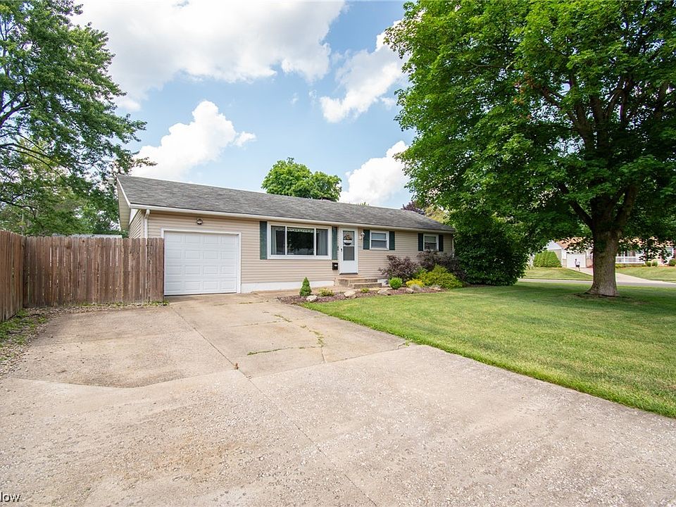 1002 Leslie Ln, Girard, OH 44420 Zillow