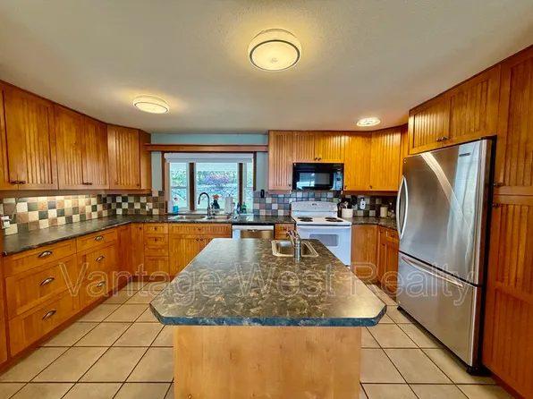 14110 Talbot Rd, Lake Country, BC V4V 2C2