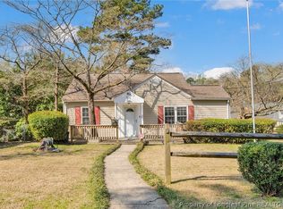 611 Glenville Ave, Fayetteville, NC 28303