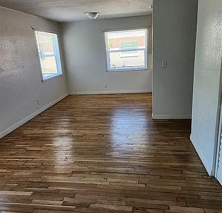 3rd image of 16 N Evergreen Ave