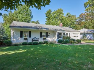 182 Beechwood Dr, Shrewsbury, NJ 07702