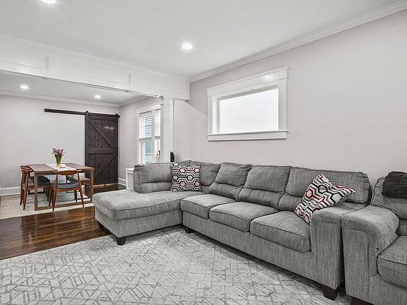 5th image of 138 Parker St