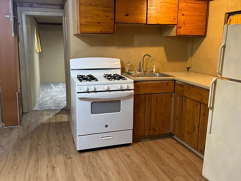 236 Fairgrove St #4 — Photo 9