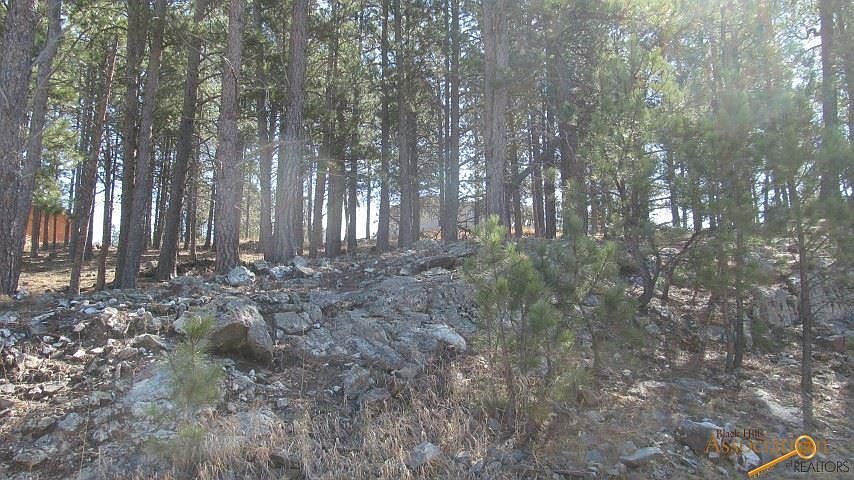 2nd image of Pine Mountain Ave