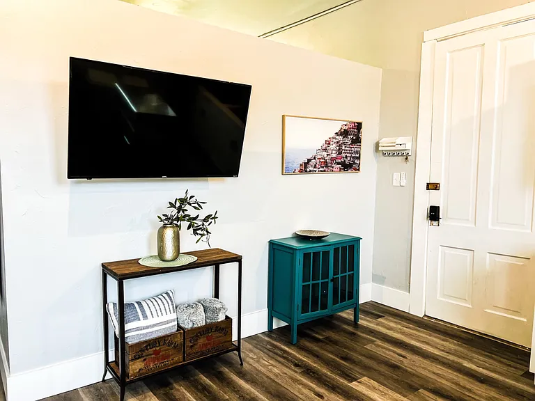 427 E Mill St #1 — Photo 11