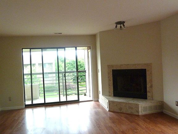 2nd image of 30450 Orchard Lake Rd Unit 73-1