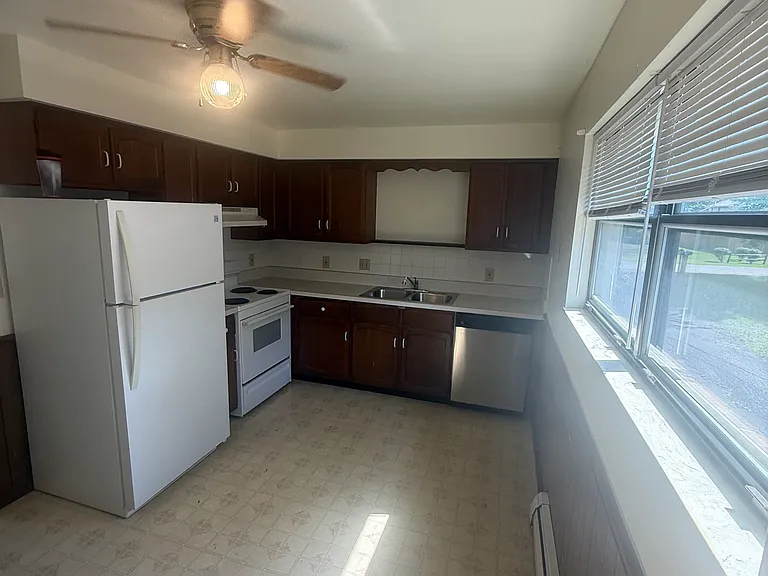 3930 Frederick St — Photo 14